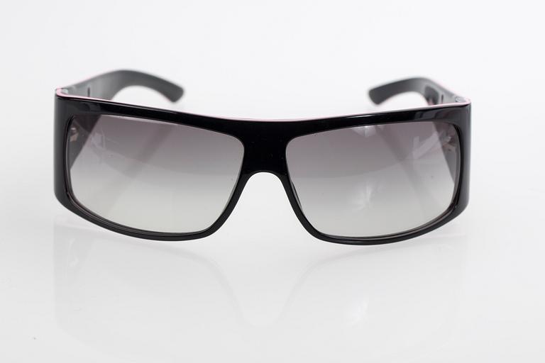 SOLGLASÖGON, Christian Dior.