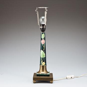 BORDSLAMPA, jugend. 1900-talets början.