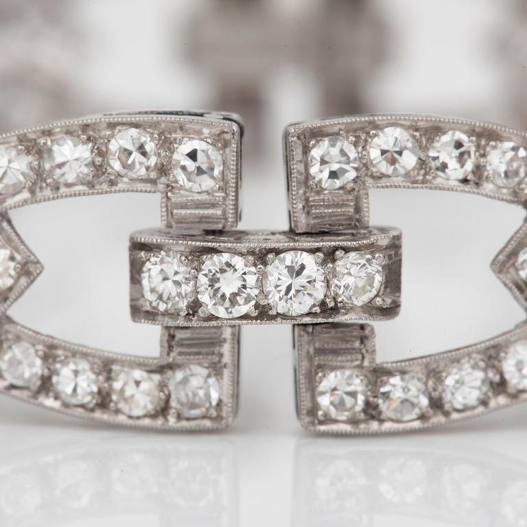 ARMBAND, Art Deco, med äldre slipade diamanter, totalt ca 7.50 ct.