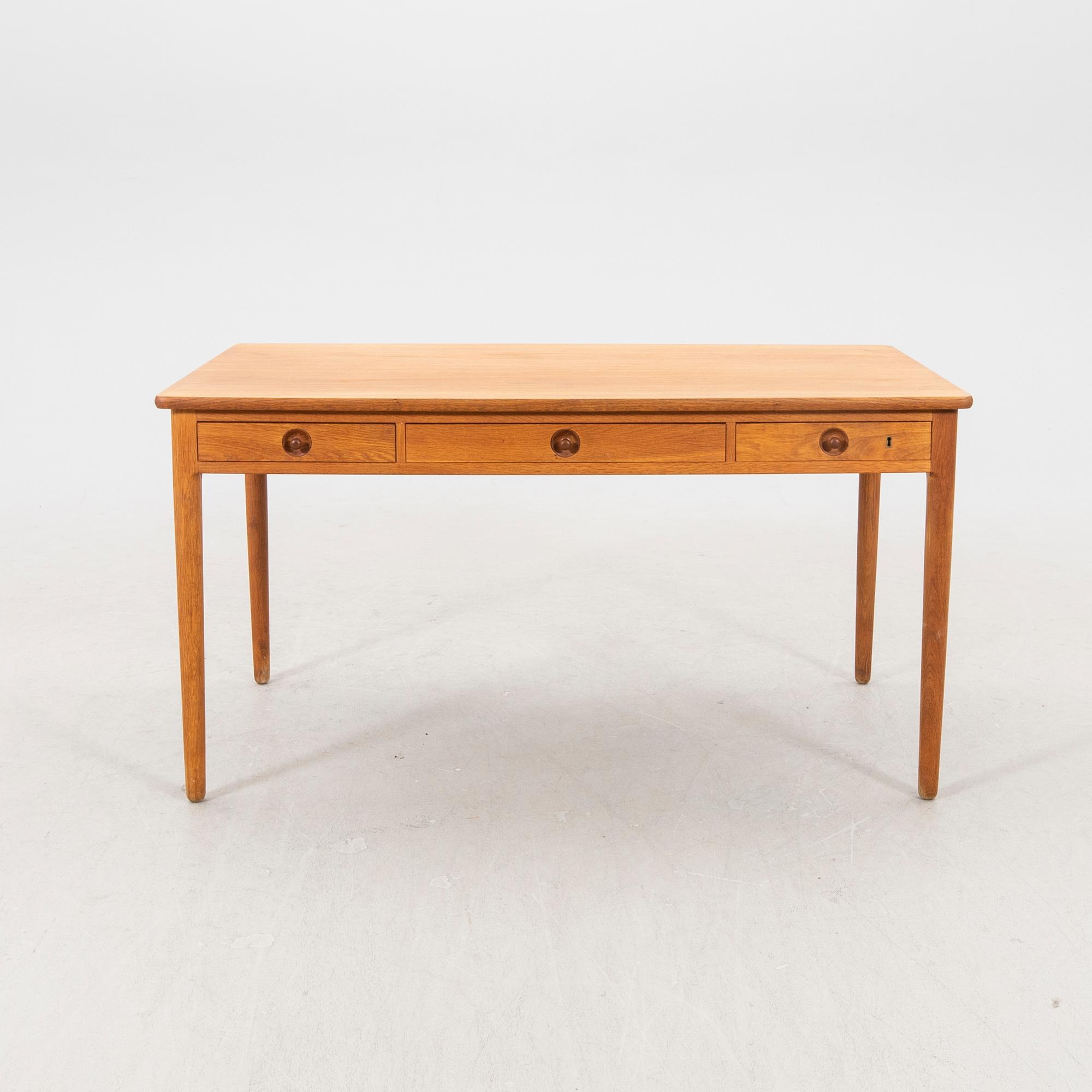 Hans J Wegner, an AT-305 oak desk from Andreas Tuck Denmark.