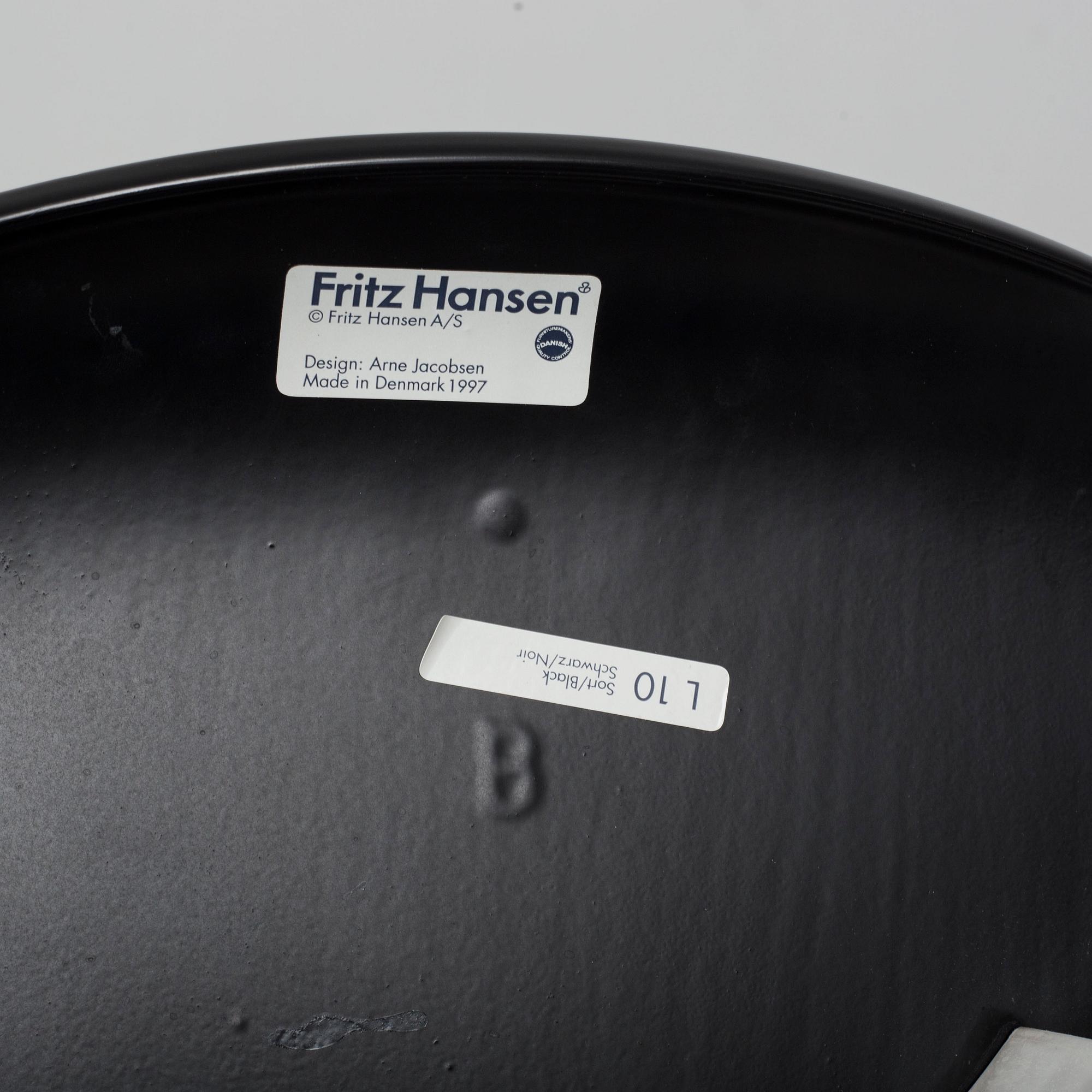 ARNE JACOBSSON, stolar, 7 st, "Sjuan", Fritz Hansen, 1900-talets slut.