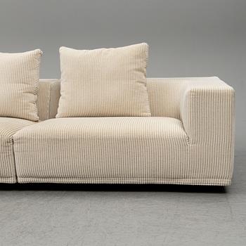 An Eilersen sofa, model Baseline.