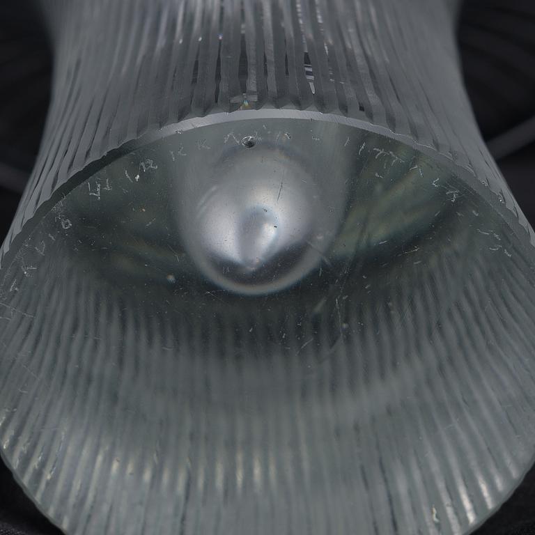 Tapio Wirkkala, A 'Kantarelli' glass vase, signed Tapio Wirkkala Iittala -55.