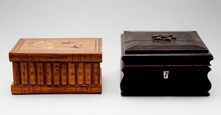 SKRIN, 2 st, trä, 1800-/1900-tal.