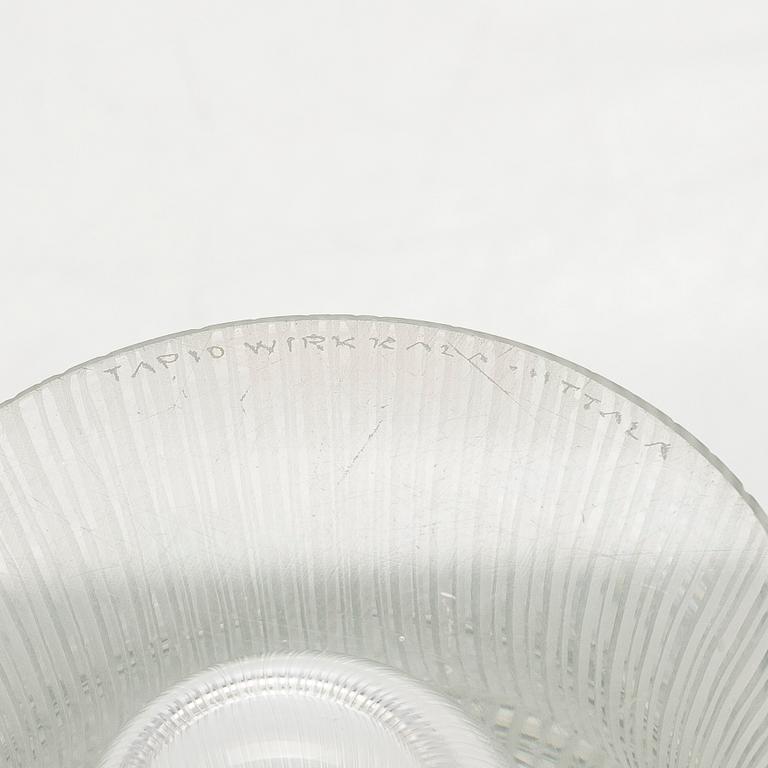 Tapio Wirkkala, A 'Chanterelle' glass vase, signed Tapio Wirkkala, Iittala.
