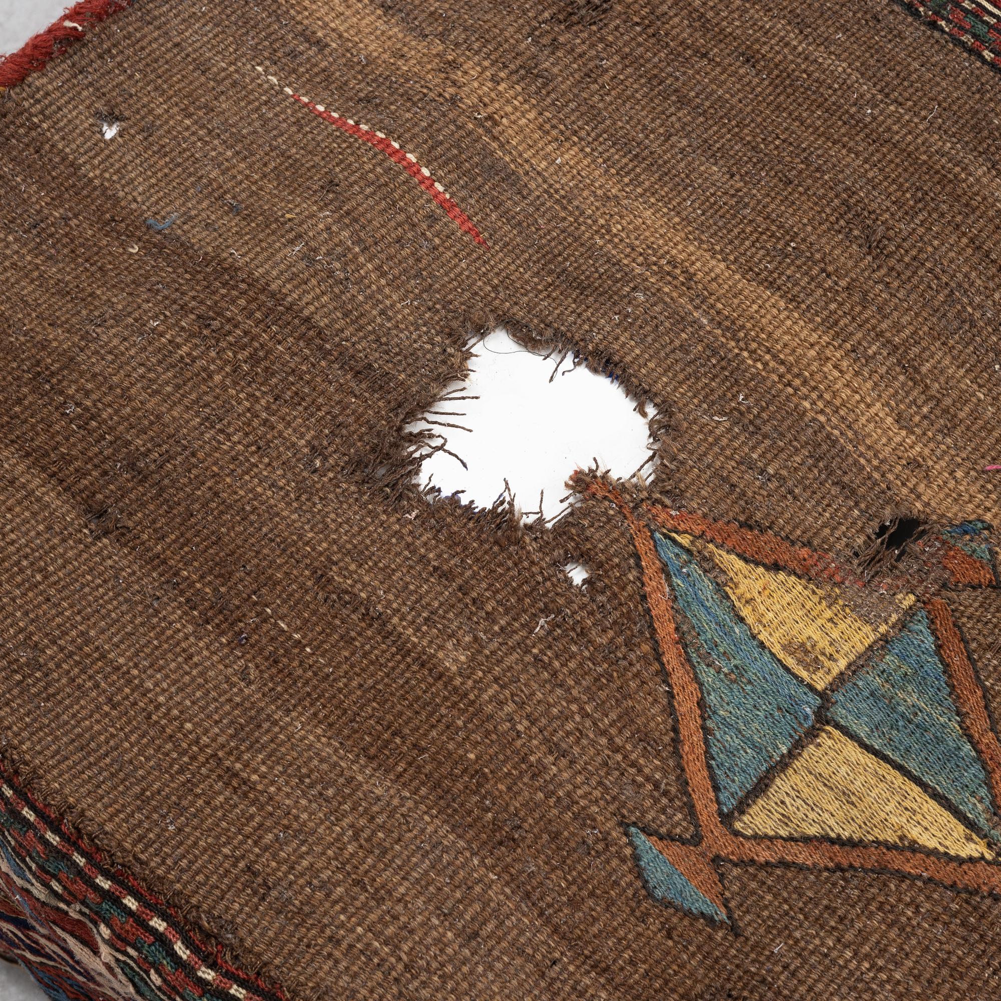 Antik Shasavan Mafrash, Längd 151, bredd 55, höjd 44 cm.