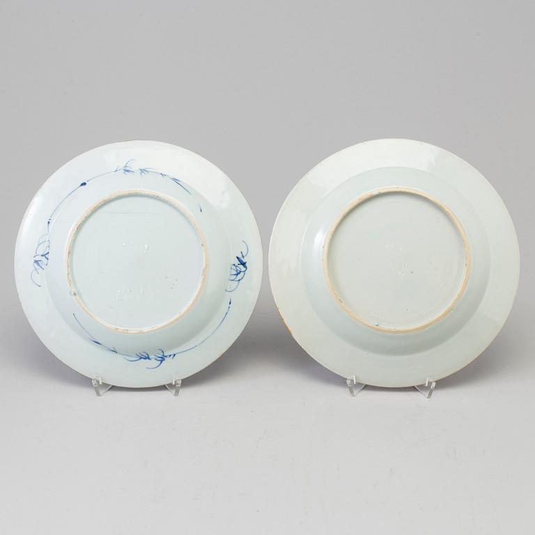 Two blue and white plates, Qing dynasty, early 20th Century.