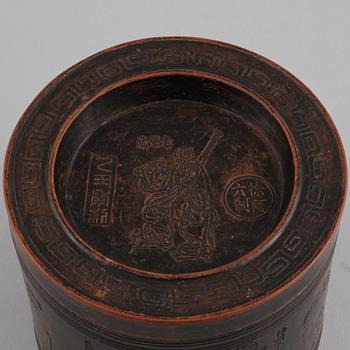 BURK med LOCK, stengods, Kina, troligen 1900-tal.