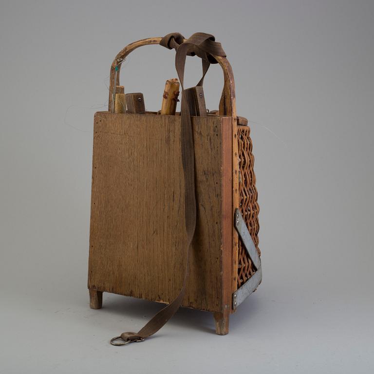 A fishing basket, first half of the 20th century.