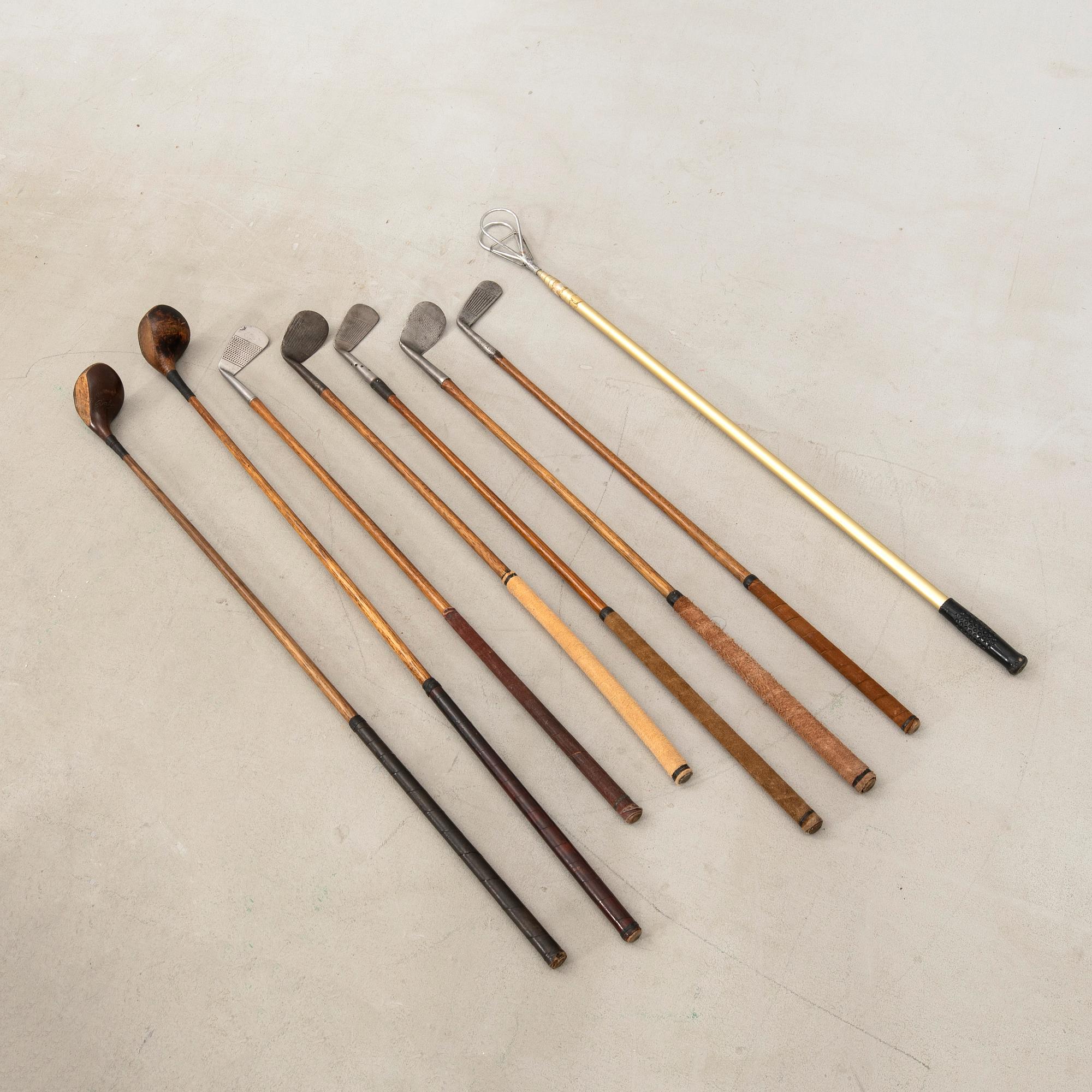 Golf clubs with bag Scotland first half of the 20th century.