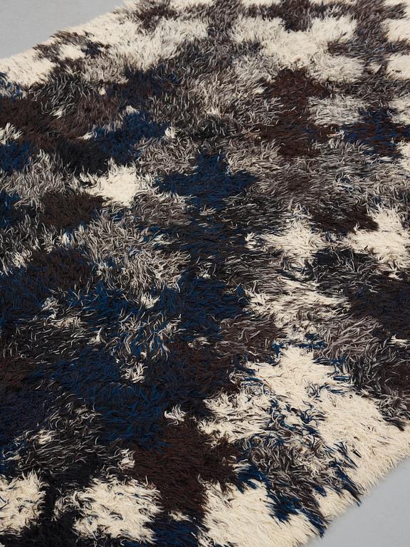 Ingrid Dessau, Matto, "Björnloka", knotted pile, ca 238-239 x 181-183,5 cm, designed by Ingrid Dessau.