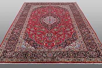 A CARPET, Kashan, ca 310 x 206 cm.