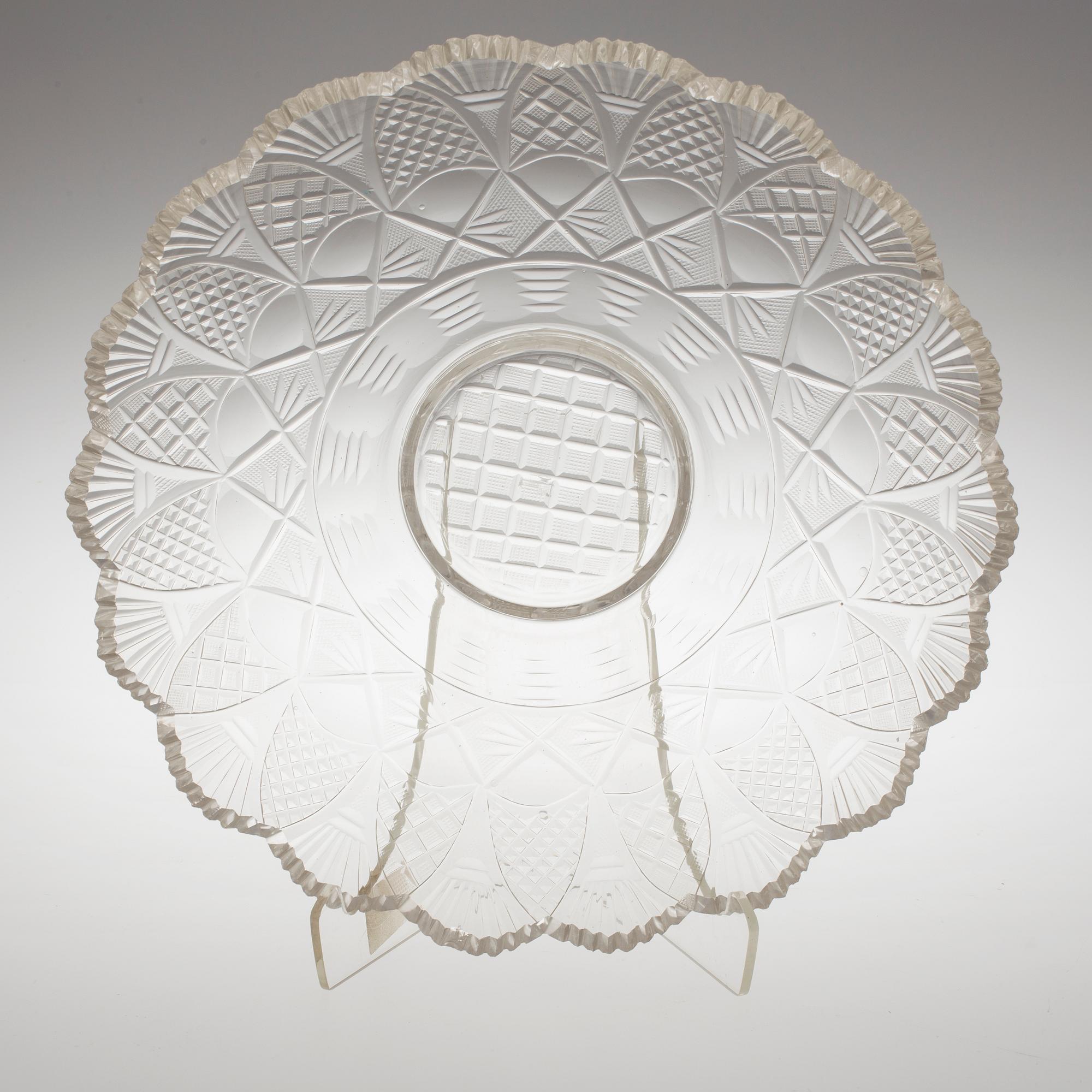 SKÅL MED VAS, Kristall, troligen Orrefors, omkring sekelskiftet 1800/1900.