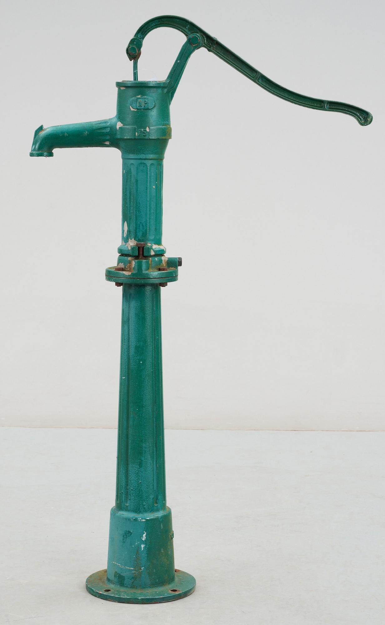 TRÄDGÅRDSPUMP, gjutjärn, 1900-talets första hälft.