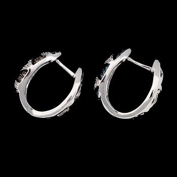 ÖRHÄNGEN, 1 par, 10K vitguld, olikfärgade diamanter tot ca 0.75 ct.