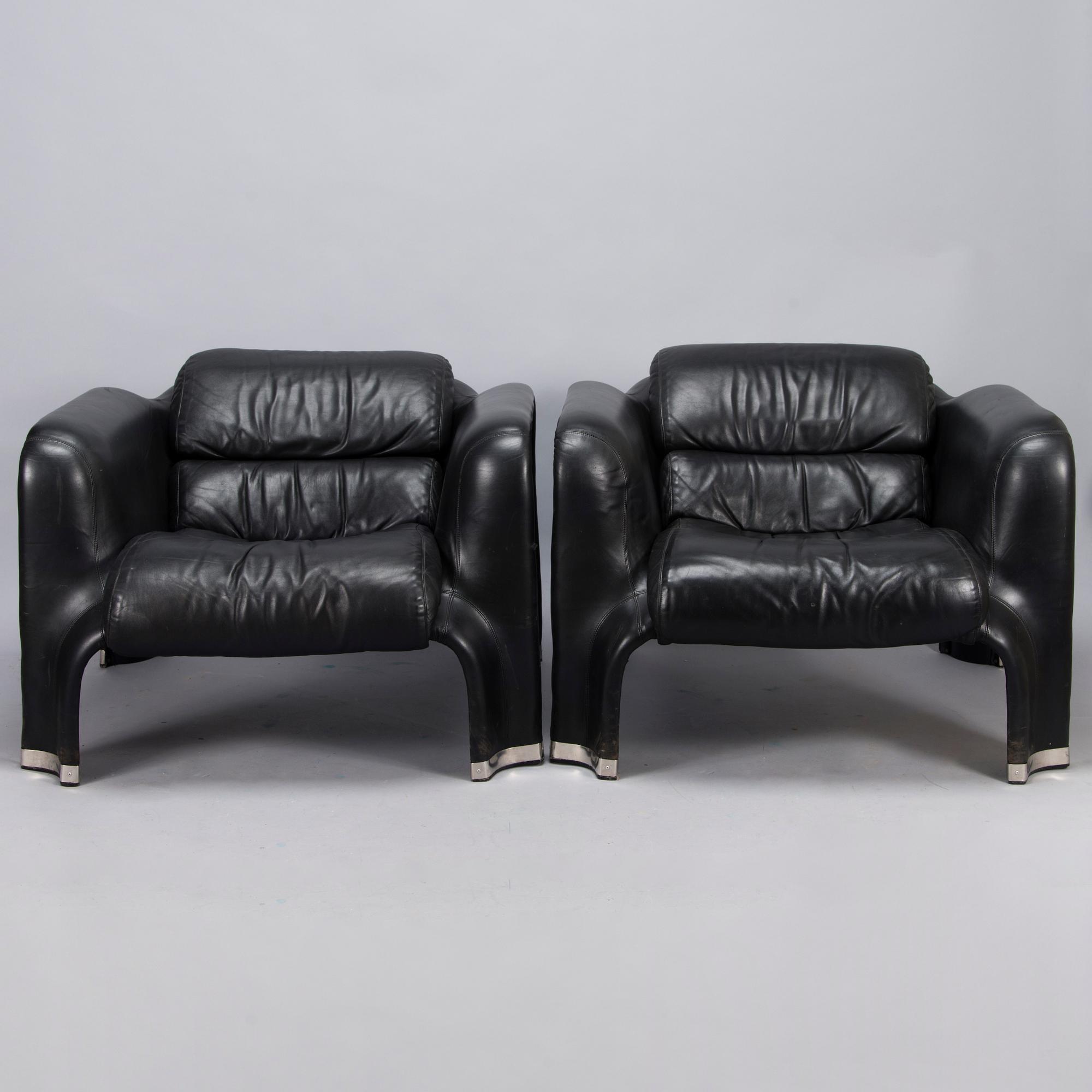 Pekka Perjo, A pair of 'Pohjola' armchairs for Haimi / Avarte.  Designed 1965.