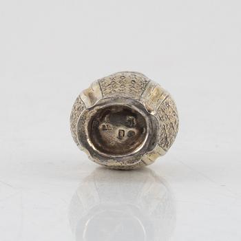 Luktdosa, silver, otydliga stämplar, Sverige 1756. Rokoko.