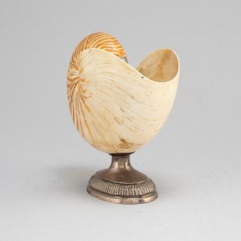 THEODOR JORTZ. A silver and shell bowl. Skänninge, 1826.