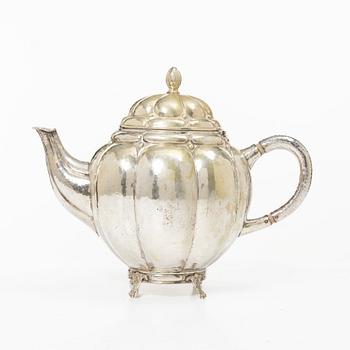 Tekanna, silver, med svenska importstämplar, sannolikt 1920-50-tal.