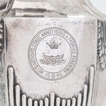 Hjalmar Fagerroos, kaffekanna och sockerskål, silver, Helsingfors 1898.