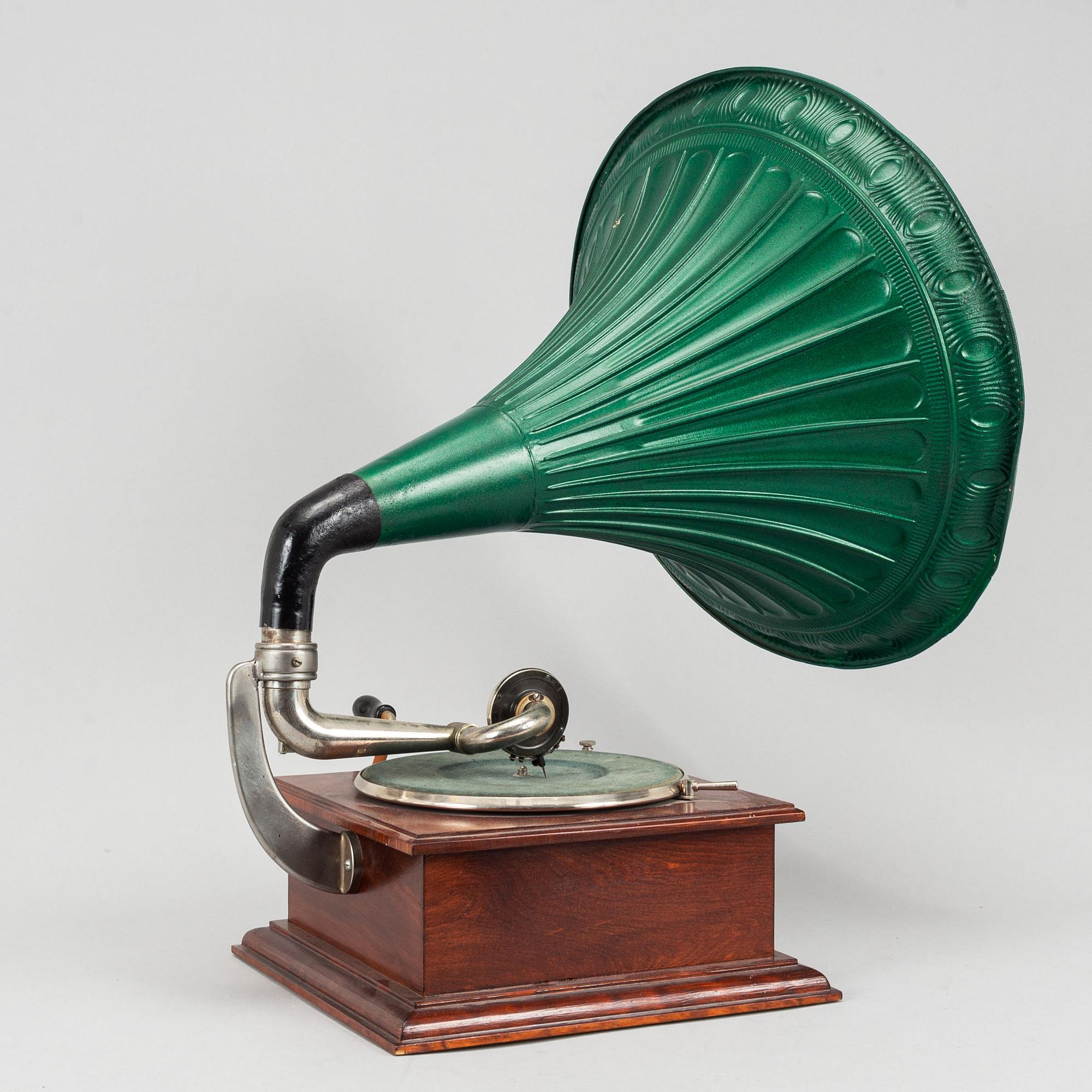 A gramophone, early 20th Century.