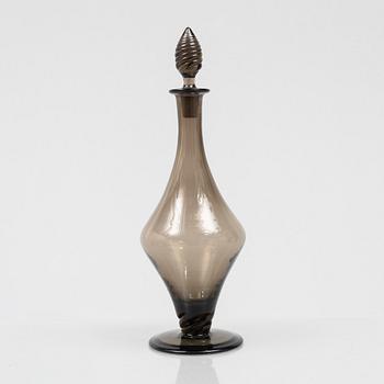 Simon Gate, a 30-piece glass service, Sandvik/Orrefors.
