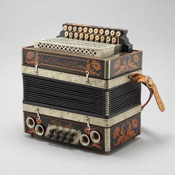 A 20th century accordion by Josef Hlaváček Louny. - Bukowskis