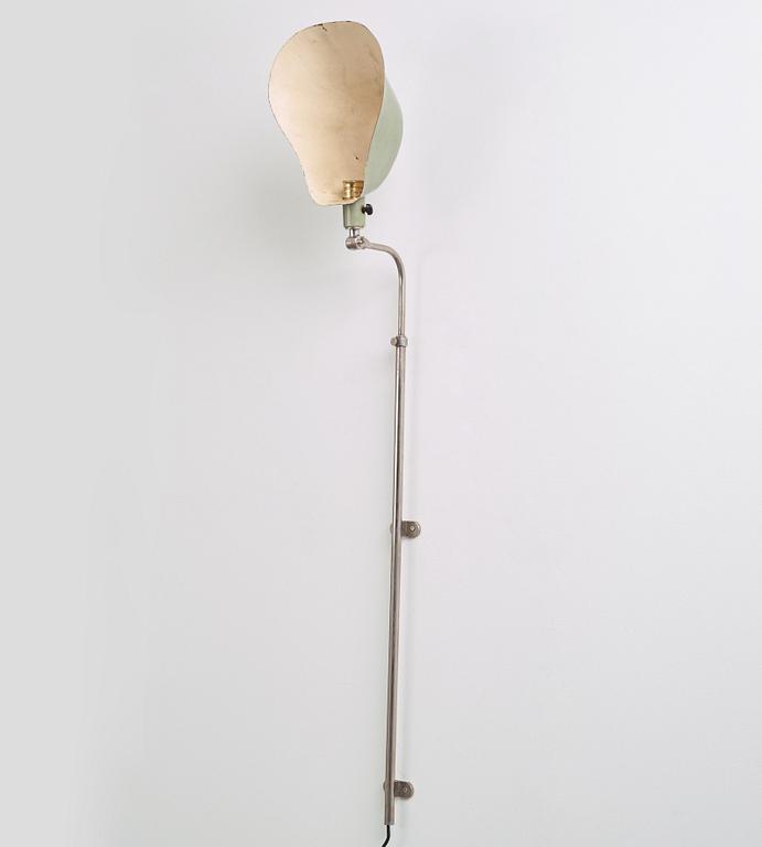 Gunnar Asplund, a wall lamp, "Typ 16". Provenance: The City Hall of Gothenburg, 1936. Probably executed by Arvid Böhlmarks Lampfabrik.