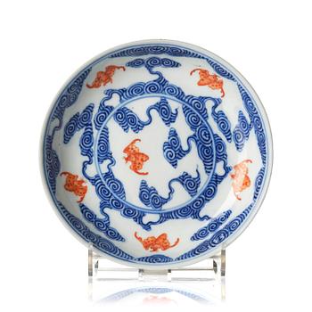 1061. Fat, porslin. Qingdynastin med Guangxus märke och period (1875-1908).