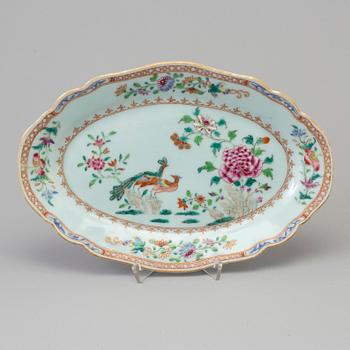 A famille rose 'double peacock' serving dish, Qing dynasty, Qianlong (1736-95).