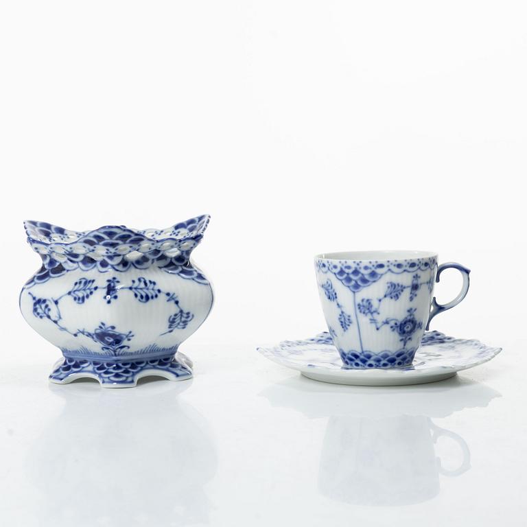 Royal Copenhagen, A sixteen-piece 'Blue fluted Full lace' Mocca service, second half of the 20th century.