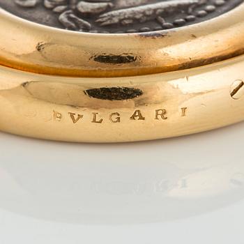 A Bulgari "Monete" necklace in 18K gold and with roman coins.