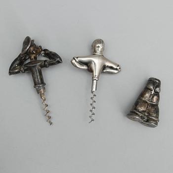 KORKSKRUVAR, 2st, vitmetall samt bly, bl a "Bulls", 1900-talets första hälft.