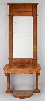 SPEGEL MED KONSOLBORD, Karl Johan, 1800-talets första hälft.