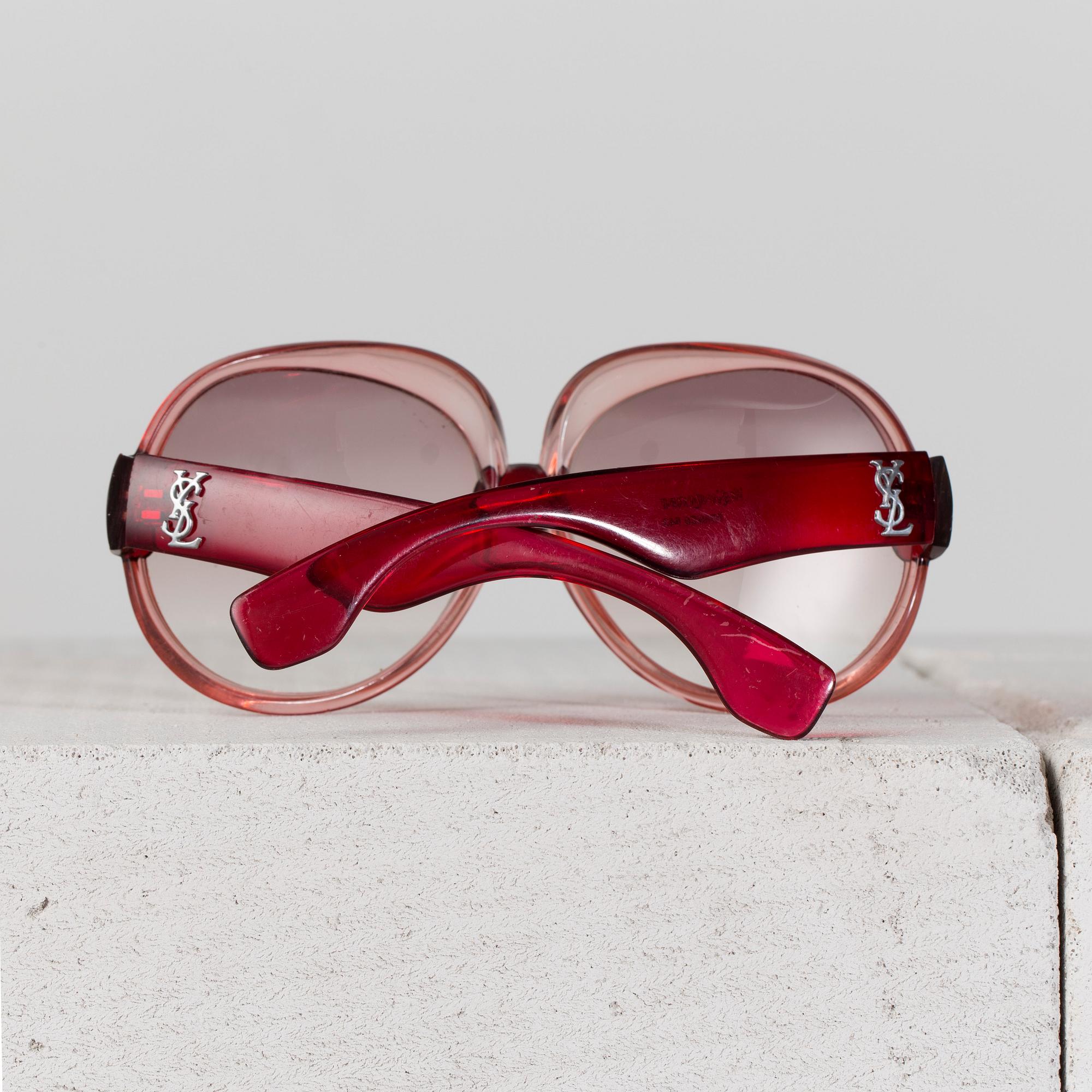 SOLGLASÖGON, Yves Saint Laurent, 1970-tal.