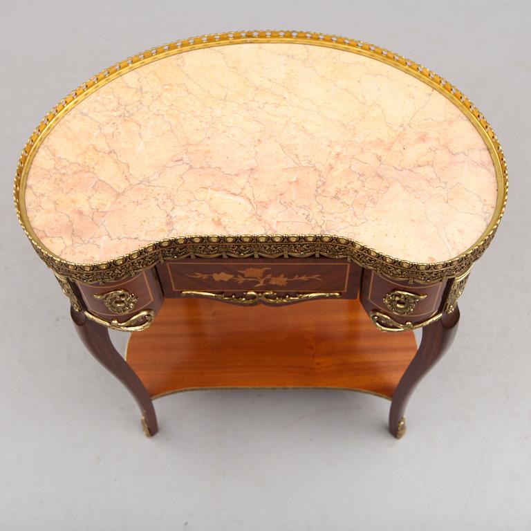 DAMARBETSBORD, Louis XVI stil, 1900-talets andra hälft.