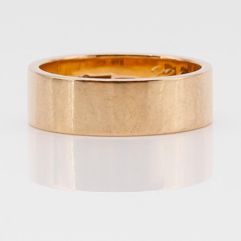 RING, 18K guld, svenska stämplar, 1972. Vikt ca 7 g.