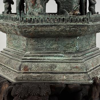 PAGOD, brons. Qingdynasty (1644-1912).