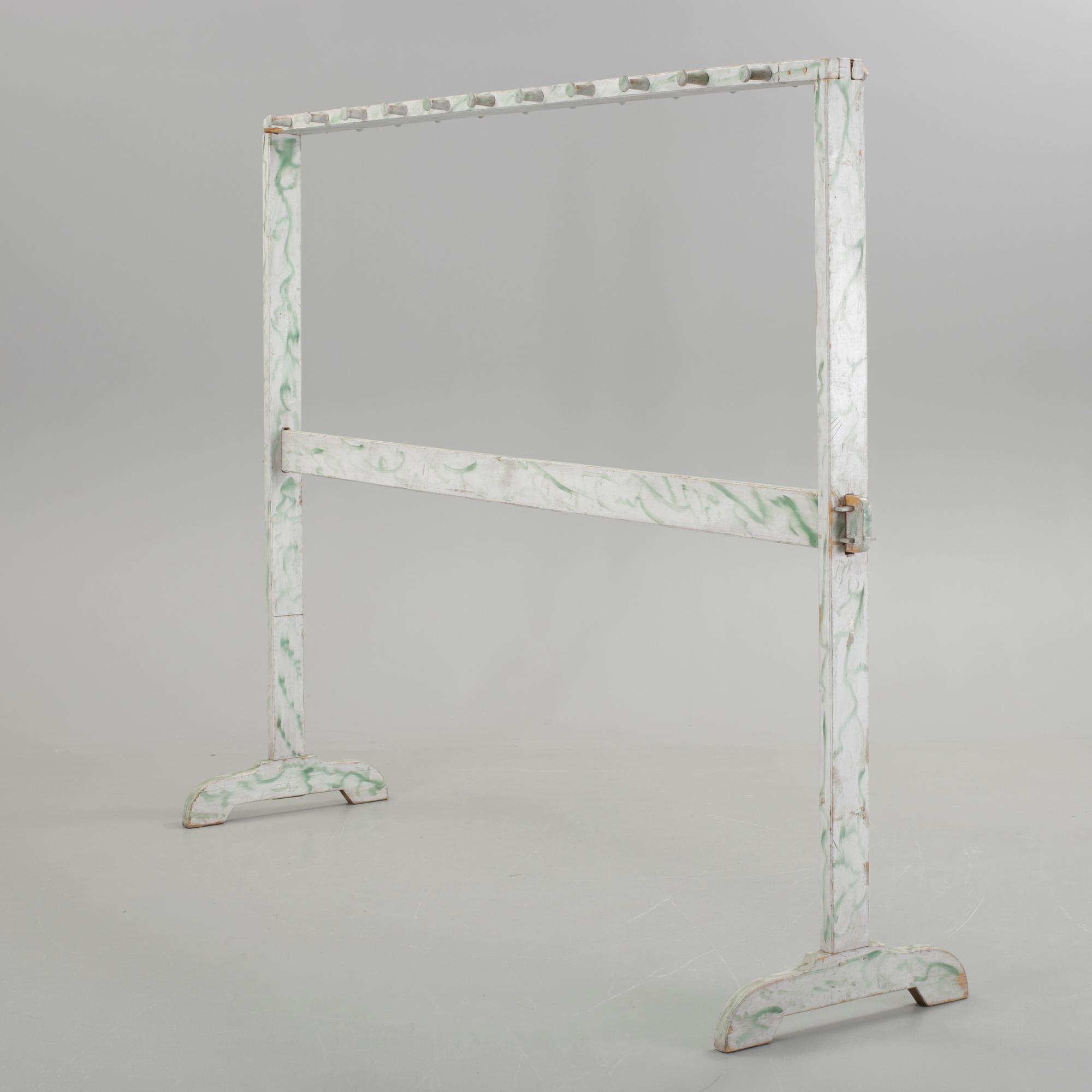 KLÄDHÄNGARE, allmoge, 1800/1900-tal.