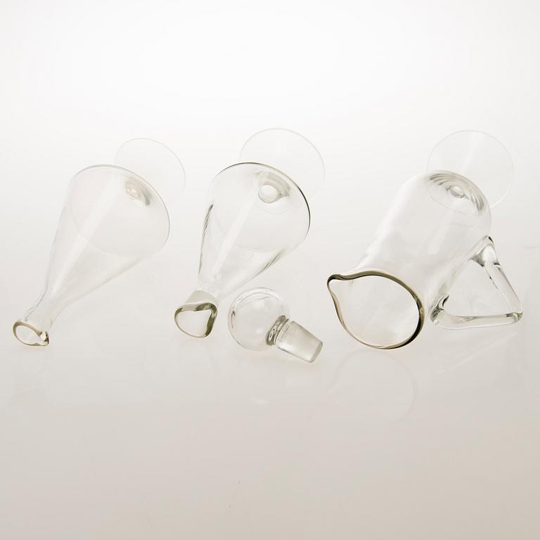 TAMARA ALADIN, KARAFFER, 3 st, glas, X-serien, Riihimäen Lasi 1961-64. Modellerna formgivna 1961.
