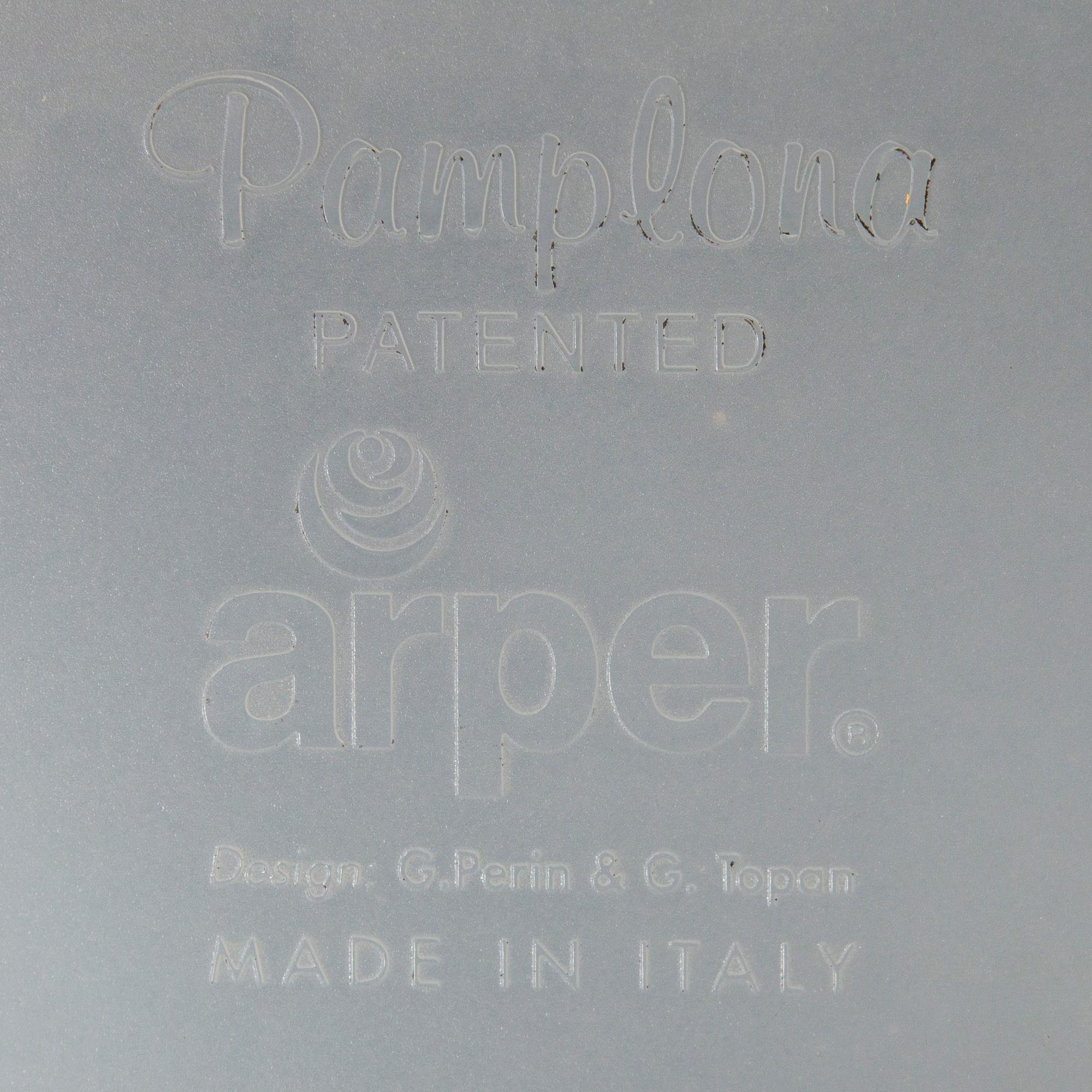 Giorgio Topan & Gianantonio Perin, kirjoituspöydäntuoli, "Pamplona", Arper 2000-luku.