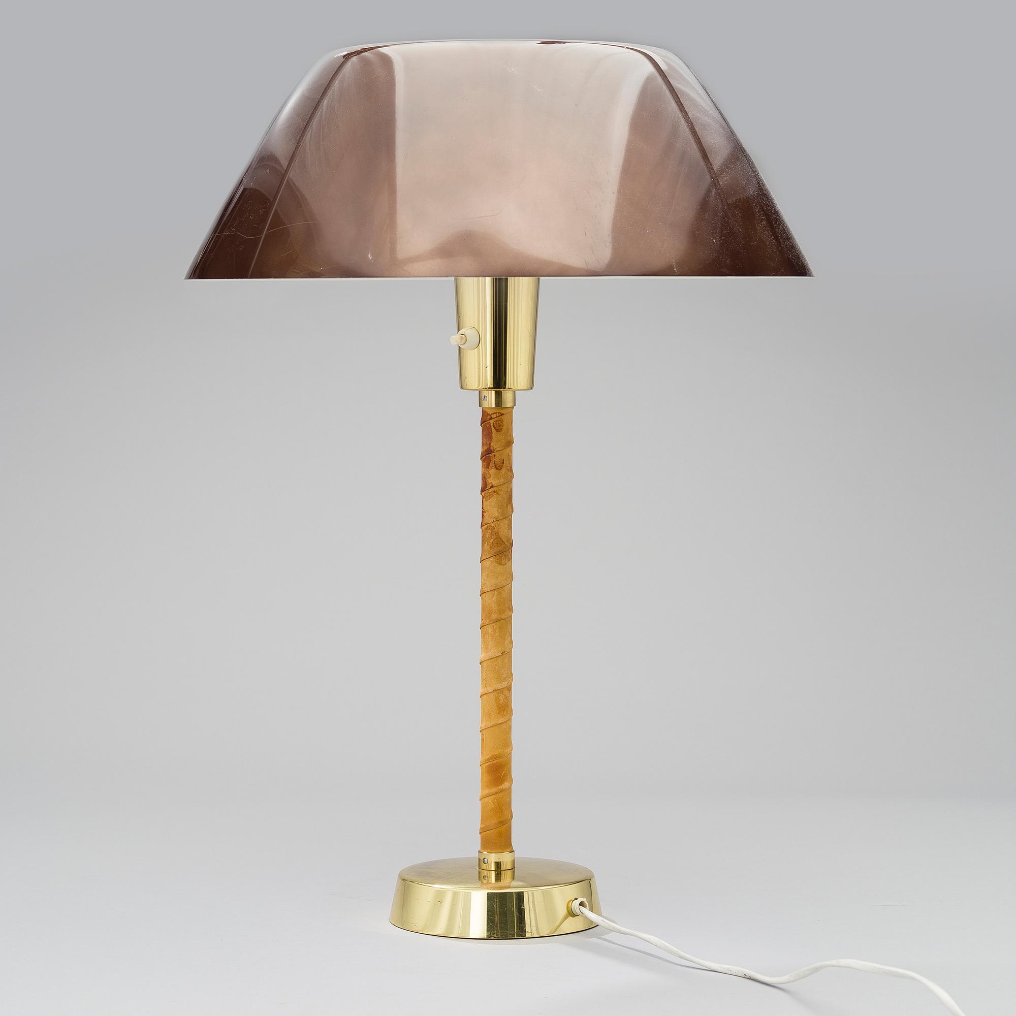 LISA JOHANSSON-PAPE, PÖYTÄVALAISIN "Senator" Orno. Muotoiltu 1947.