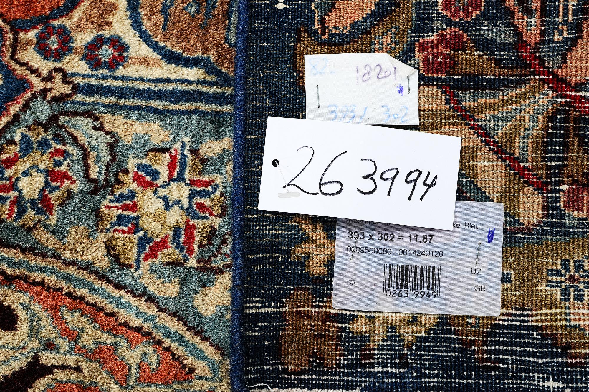 Matta, Kashmar, ca 393 x 302 cm.