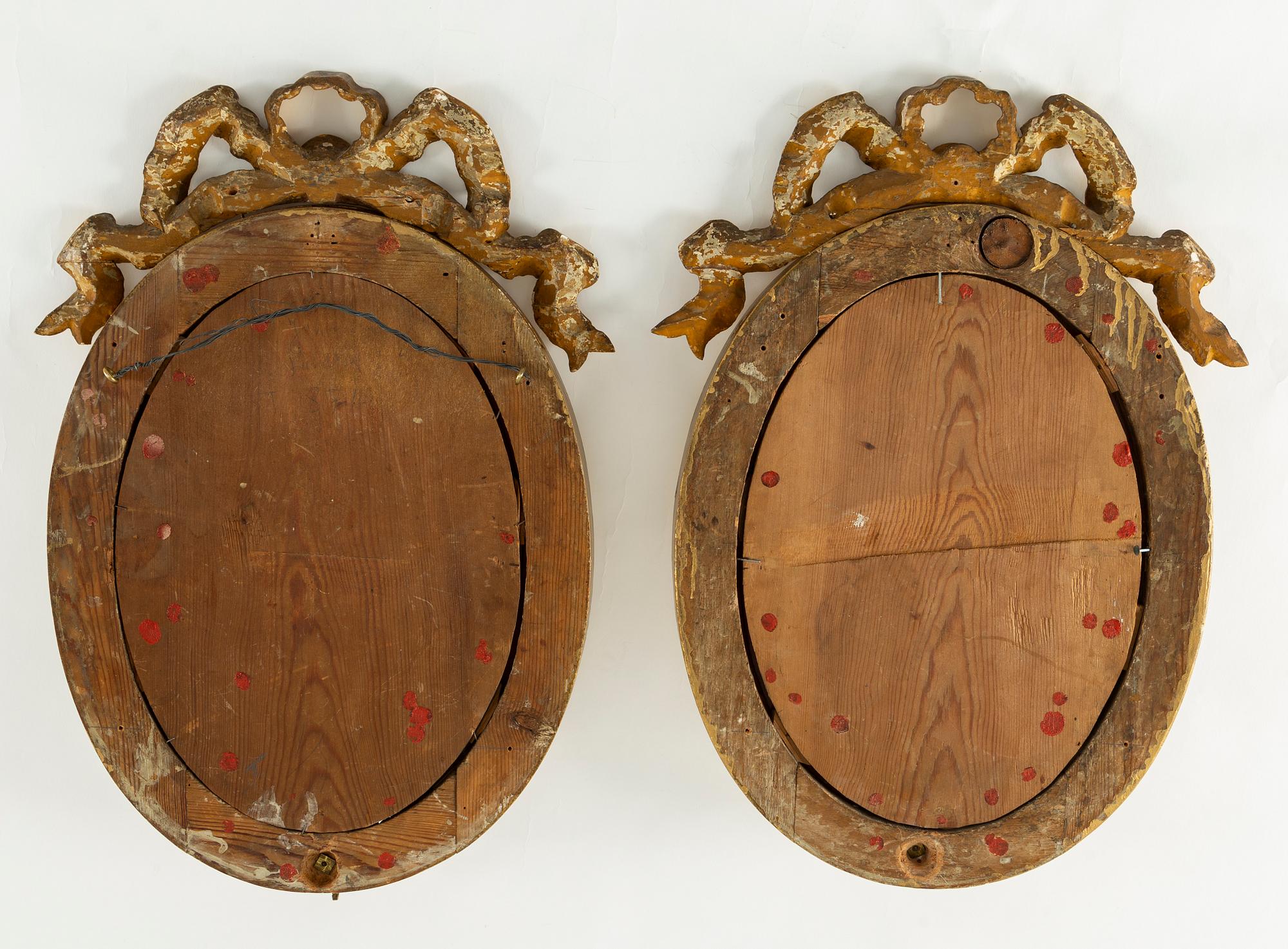 SPEGELLAMPETTER, ett par, gustaviansk stil, 1800-talets slut.