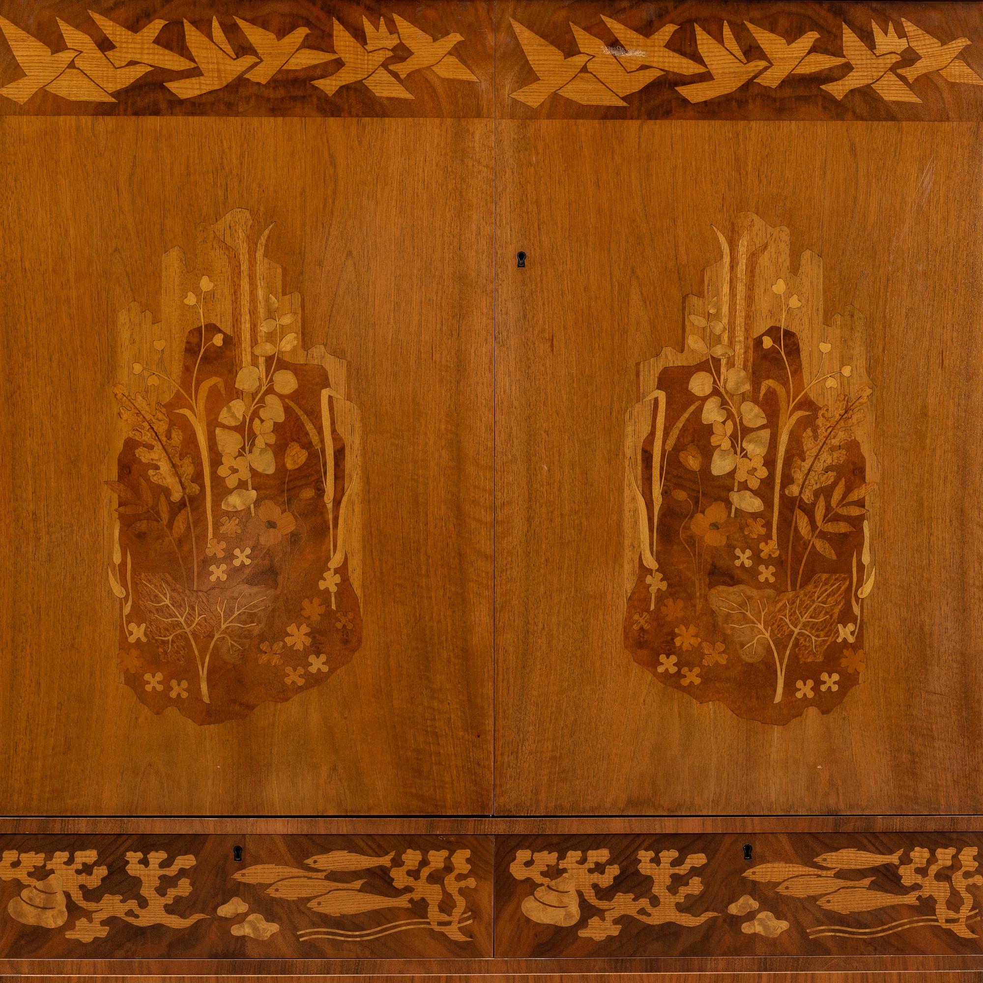 Skåp, Mjölby Intarsia, troligen. 1940-tal.