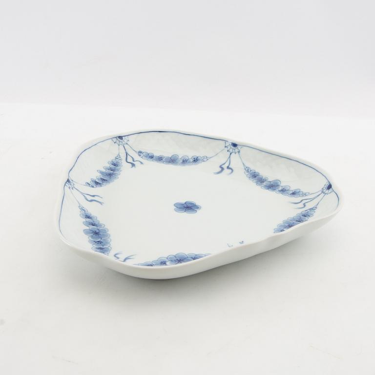 Harriet Bing, service, 30 pieces, "Empire", Bing & Grøndahl, Denmark.