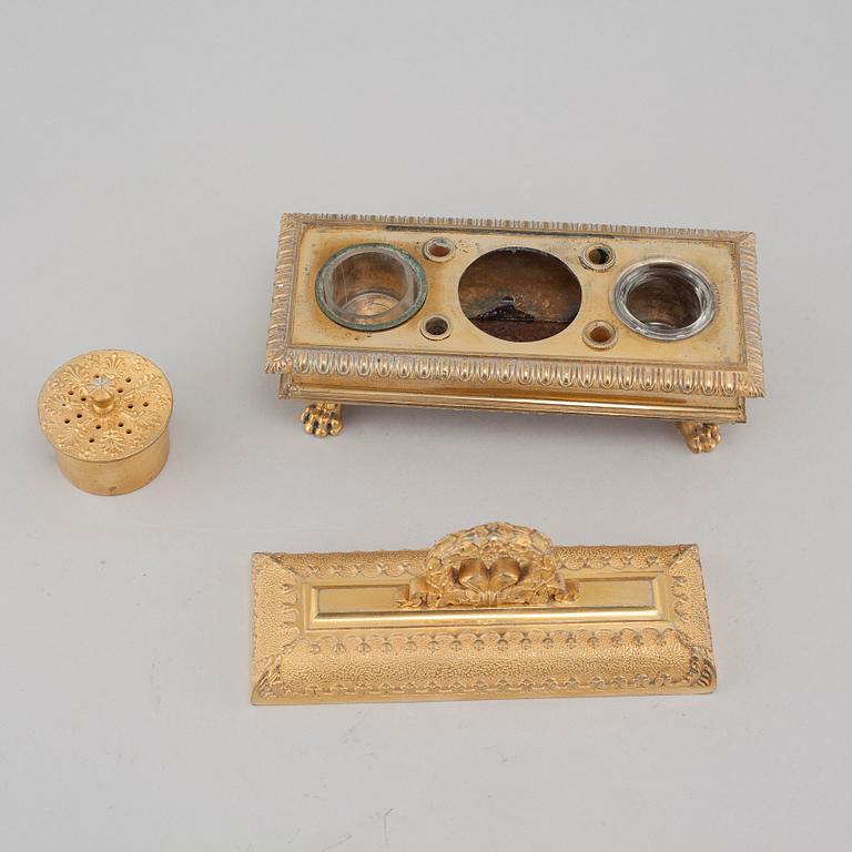 A bronze ink-stand in Empire style, around year 1900.