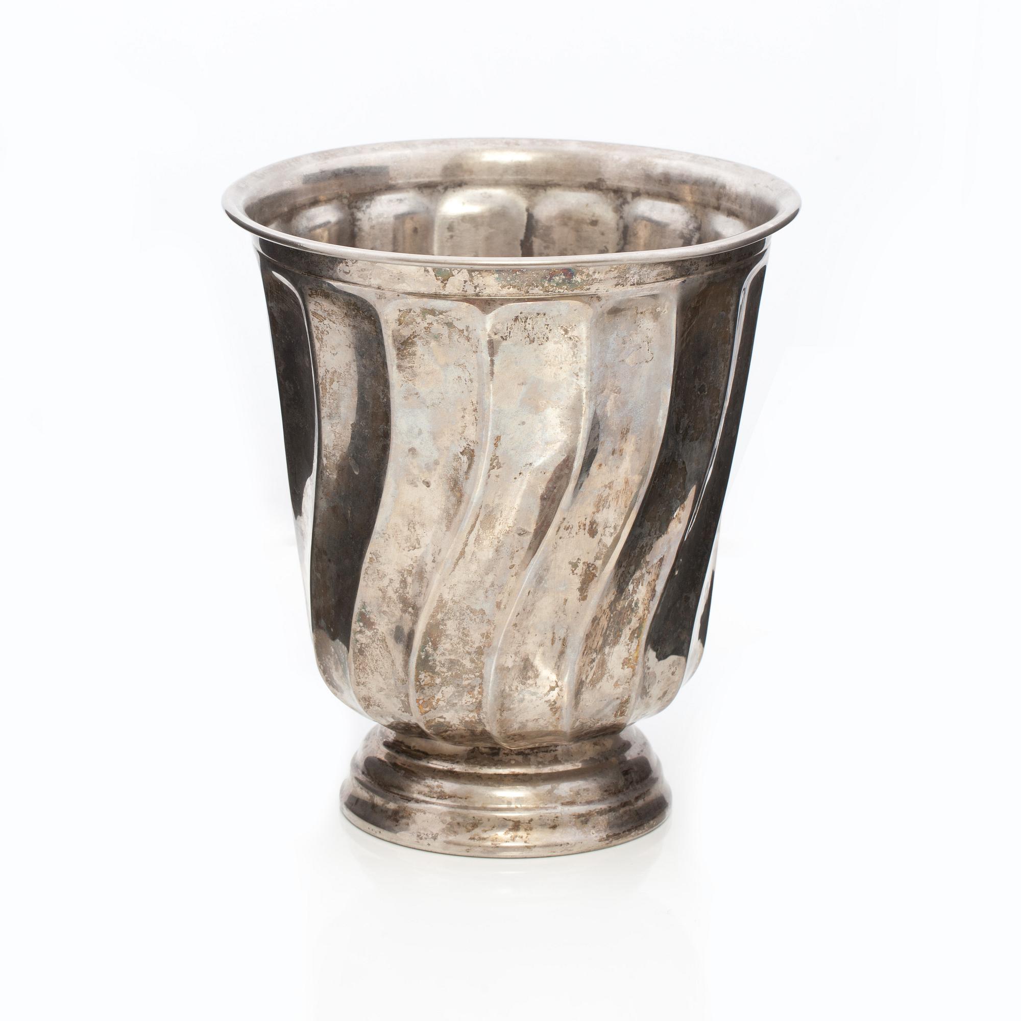 CHAMPAGNEKYLARE, vitmetall. 1900-tal.
