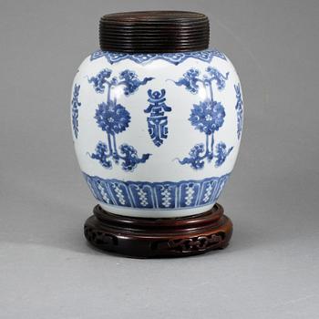 BOJAN, porslin, Kina, Kangxi (1662-1722).