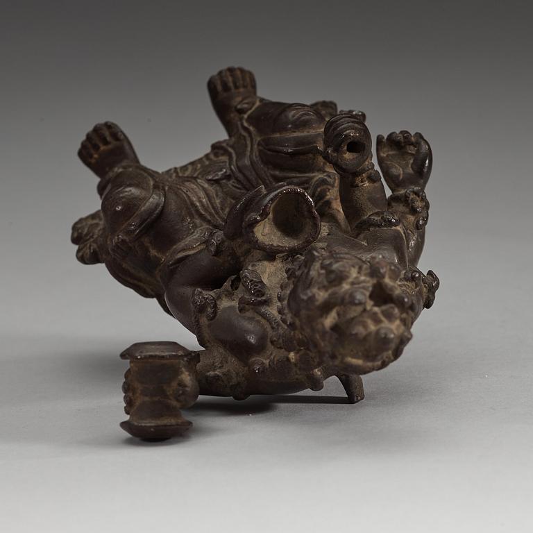 A seated bronze figurine of Mahakala, 15/16th Century or earlier.